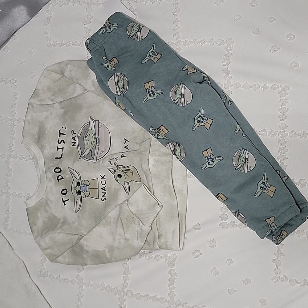 Baby Yoda set